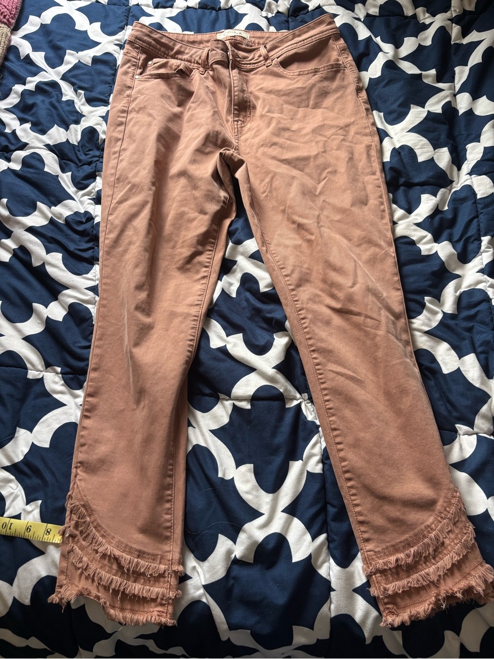 CHARLIE B Frayed Hem Flare Jeans in Dusty Rose